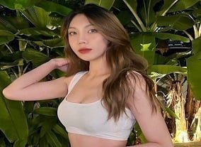 Модель пригласила фотографа пойти на кухню, когда они готовили